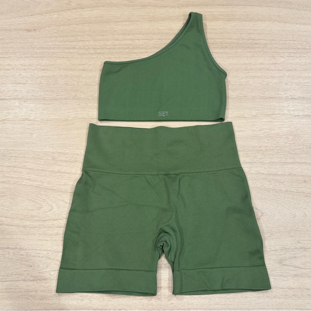 SET Active Olive One-Shoulder Set